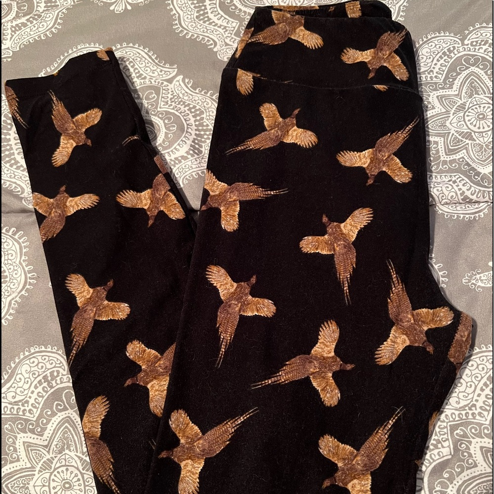 LuLaRoe Set Leggings and Irma